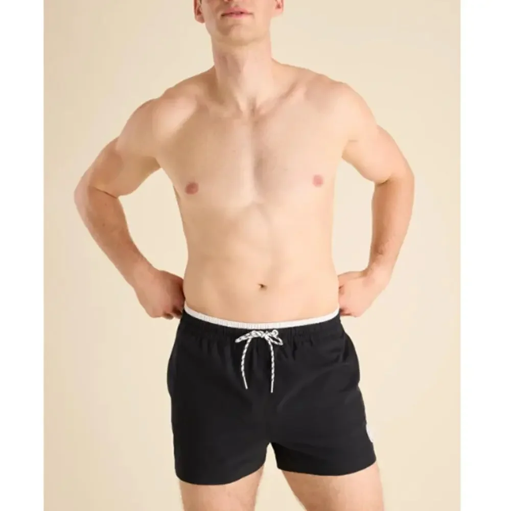 Chubbies Black The Under the Capes Lined Classic Swim Trunk Size S